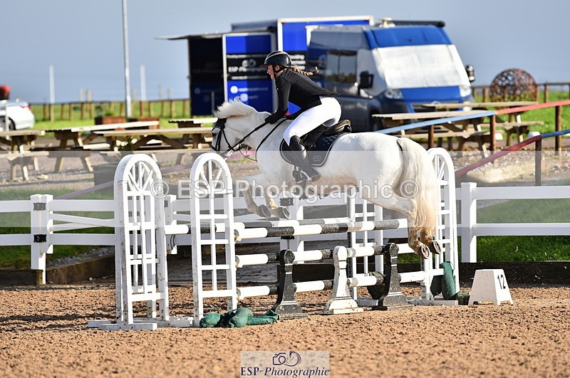 231029A-105240-02831 - Pony Discovery & 90cm Open