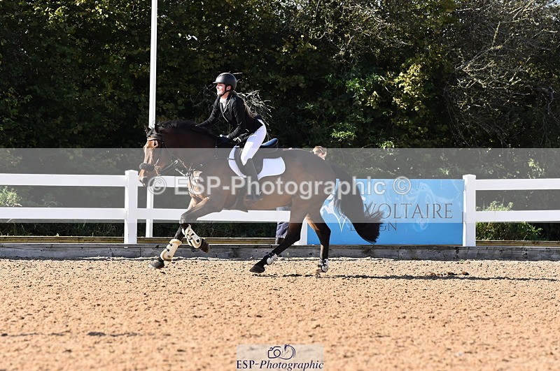 231014A-142502-05286 - Cls 15 1.05m Amateur Q 2nd R