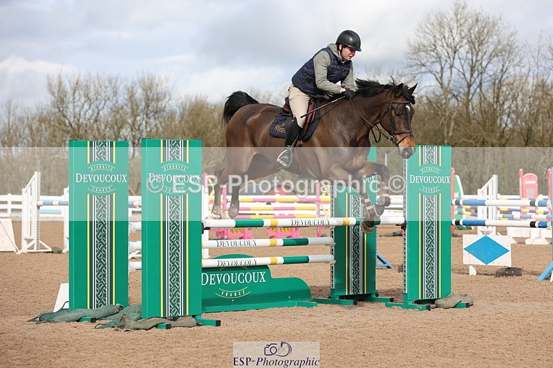 240223A-120944-01106 - Cls 4 Snr 1.05m Open