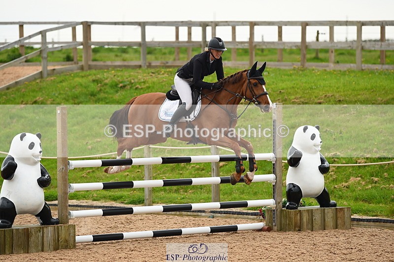 230504A-092820-00361 - Cls 8 Snr Foxhunter