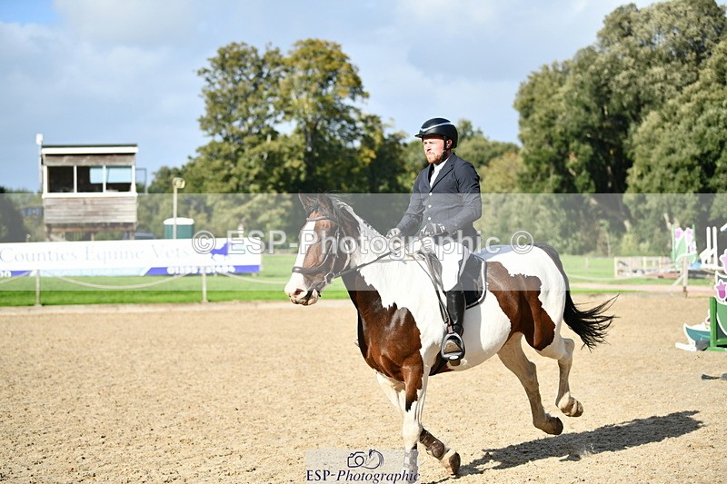 251004A-152652-01820 - Classes 8 & 9 70cm