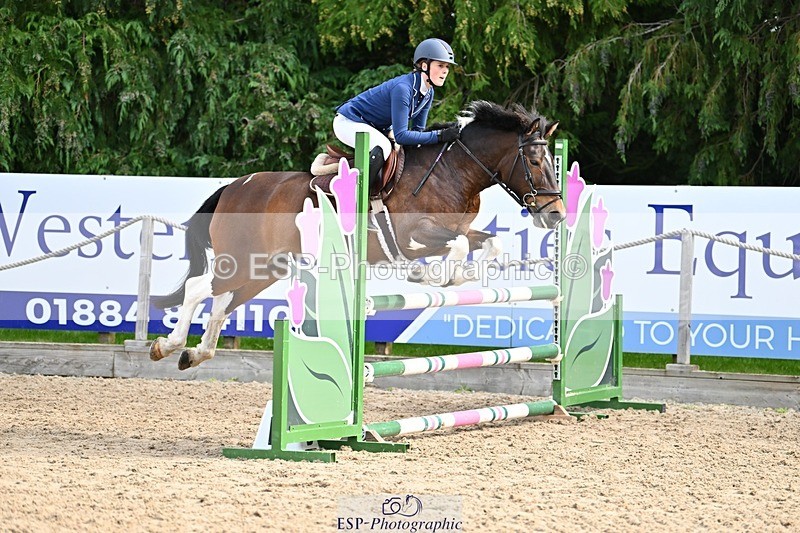 230930-115357-00428 - Cls 4 Pony Newcomers & 1m Open