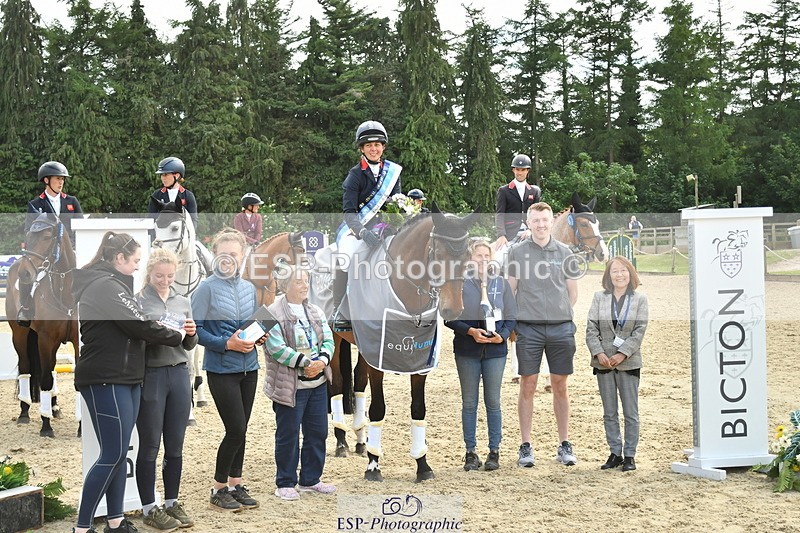 250525A-161225-18899 - Presentations Section C CCI 2 Star Long