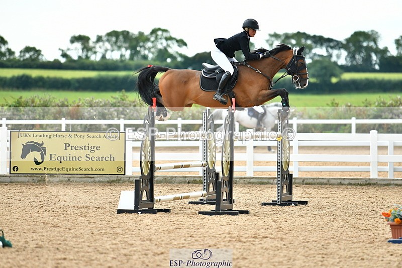 230721A-142324-06885 - Cls 22, 1 Star Gold 1.30m