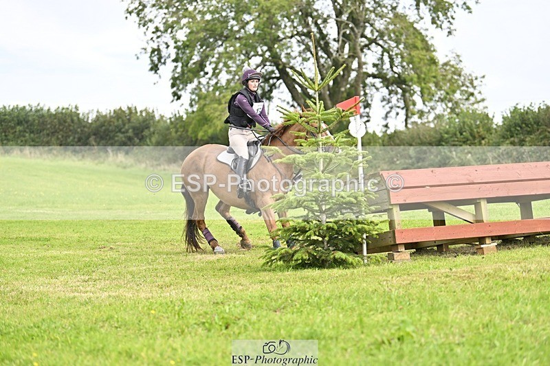 240831A-124049-02321 - 015-Morwenna.Barnicoat-AP.MY.DARLING.CLEMENTINE