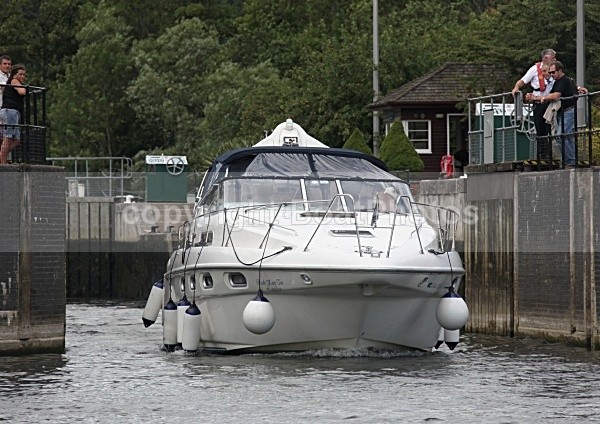 090712 RUDE KNOT TOO IMG_9855 - Flybridge Cruisers
