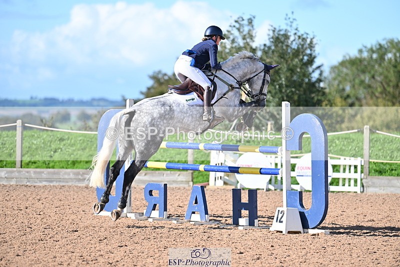 231014A-113242-04416 - Cls 18 Newcomers & 1.10m Open