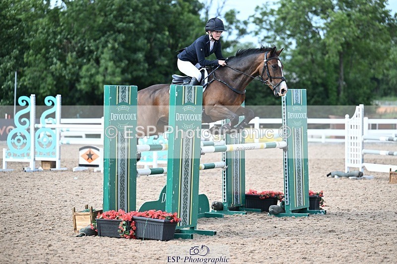 260627-174210-05819 - Cls 27 Foxhunter and 1.10m