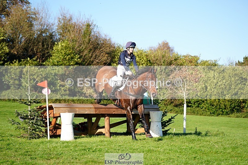 241026-152028-14349 - 582-Courtney.Romcke-JD.ON.THE.ROCKS