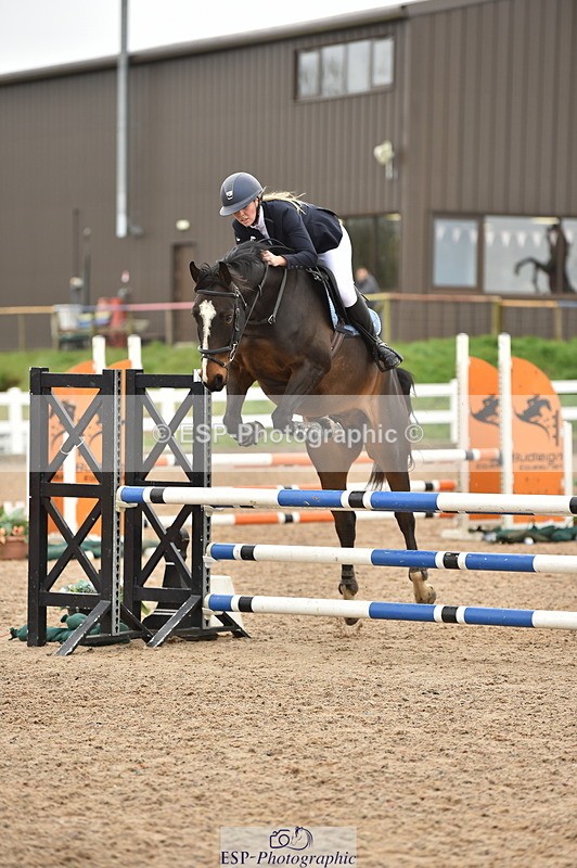 240405A-104454-00568 - Cls 8 British Novice and 90cm Open