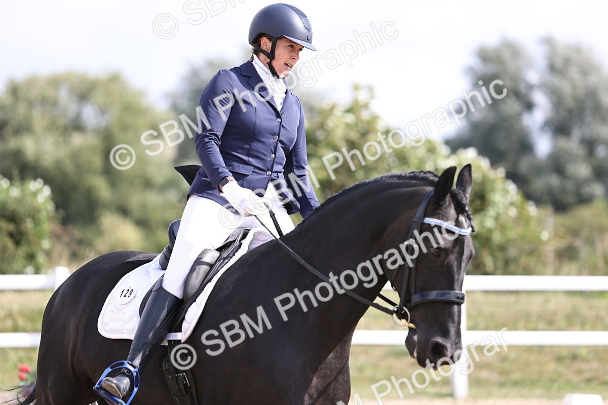 SBM_016099 - Class 14 - Novice 23 - 10.29-11.32