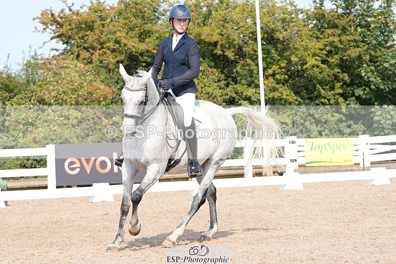 250817-103140-08076 - 149-Sophie.HawkeRAINBOW.DREAM