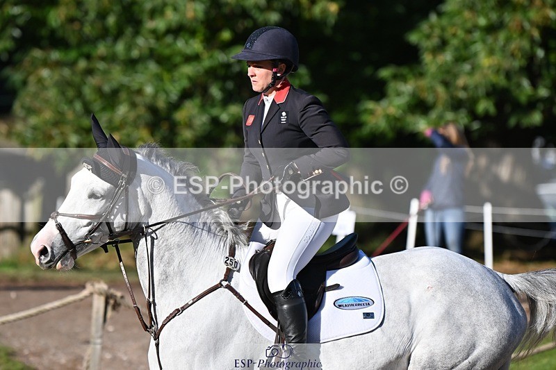 231022-102655-23347 - 250-COOLEY.COUTURE-Gemma.Stevens-SJ