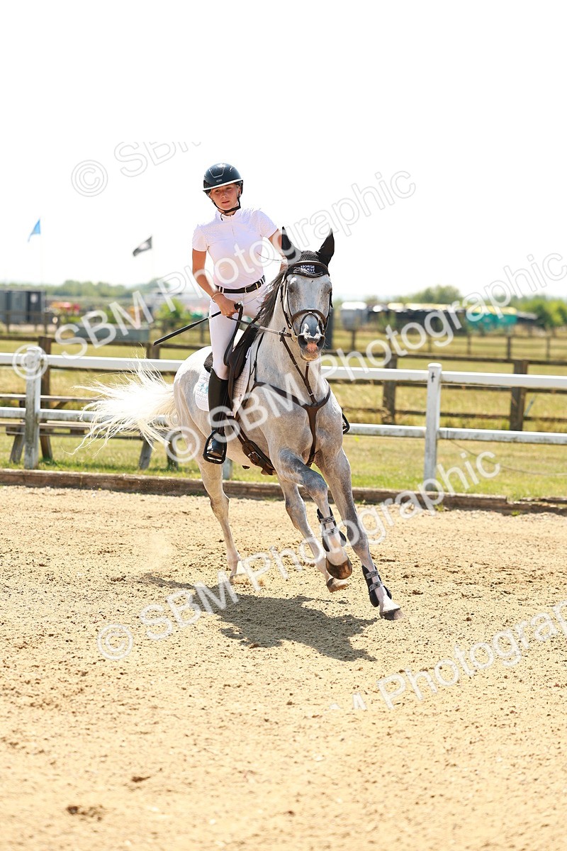 SBM_001619 - Class 4 - Senior Newcomers - 1.10m
