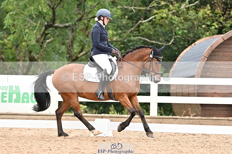 240817A-151634-10045 - 126-Emma.Chamberlain-Fleethouse.Lady.Kate