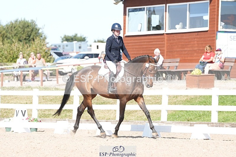 250817-155227-11821 - 204-Lysanne.VaseCafino