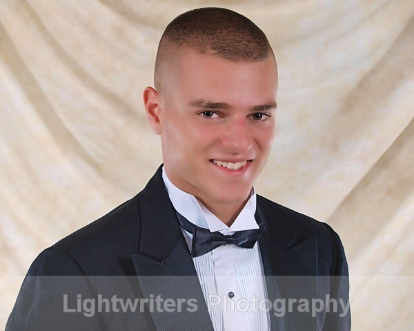 Cody 32 - HighSchoolSeniorSamples