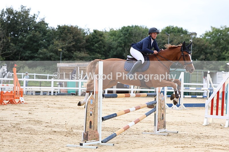 3E7A3095 - Class 8: Senior Newcomers/1.10m open