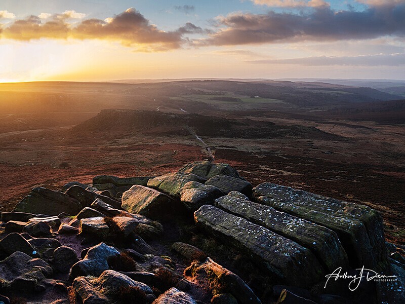 KitKat Stones Sunrise - Peak District