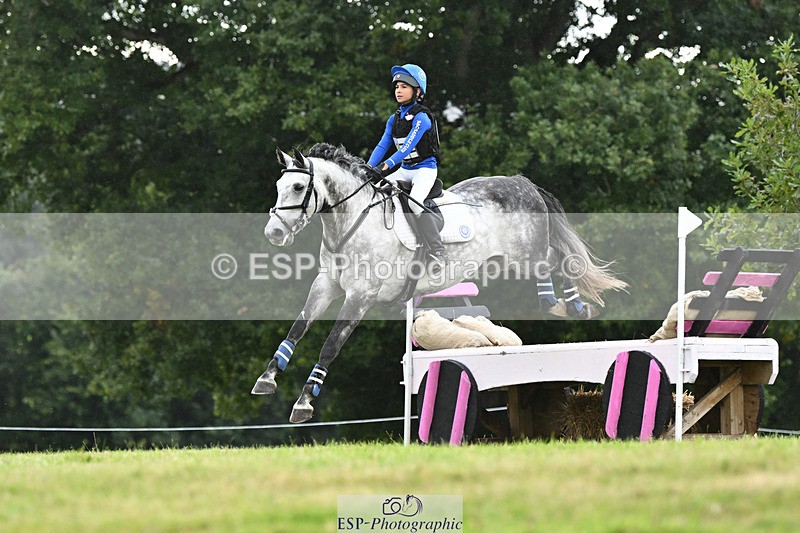 240825X-165112-37374 - 80cm XC 16.30 to 17.30