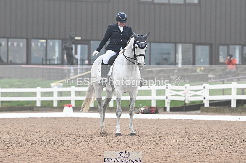 240217A-120402-02513 - 179-Sophie.Gregory-Lady.Lucydale