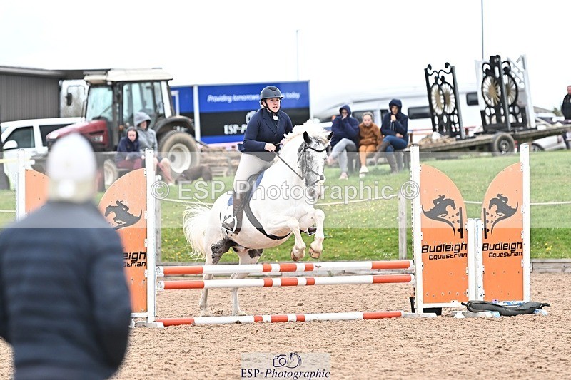 250414-101009-00004 - 70cm Round 1