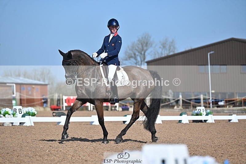 250405-094536-09846 - 117-Myles.Graham-Nibeley.Black.Pearl