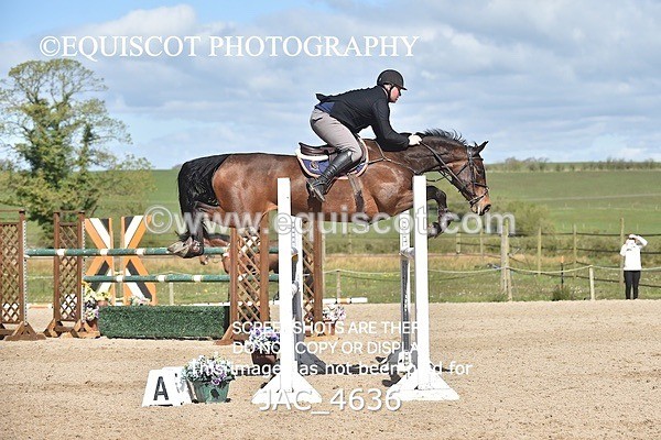 JAC_4636 - CLASS 11 SAT Andrew Hamilton Coach, RHS Foxhunter Championship Qualifier