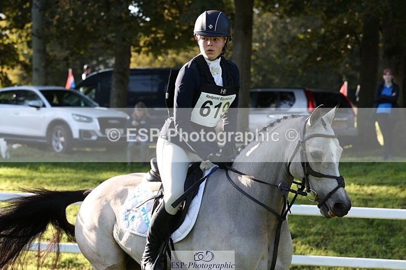 231022-102307-24495 - 619-GARVAGH.GOLDEN.OAK-Ella.Snow-TrotUp+SJ