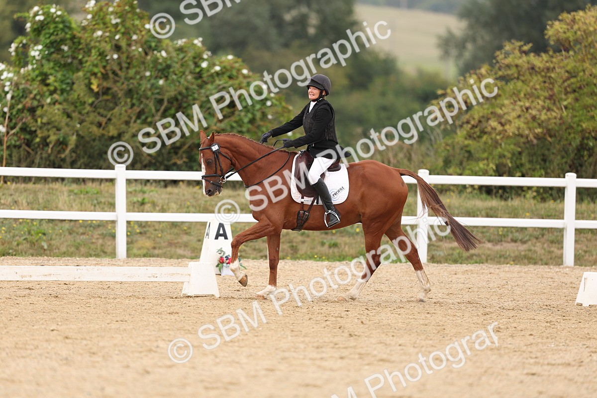 SBM_01435 - Class 9 - Novice 27 Champs
