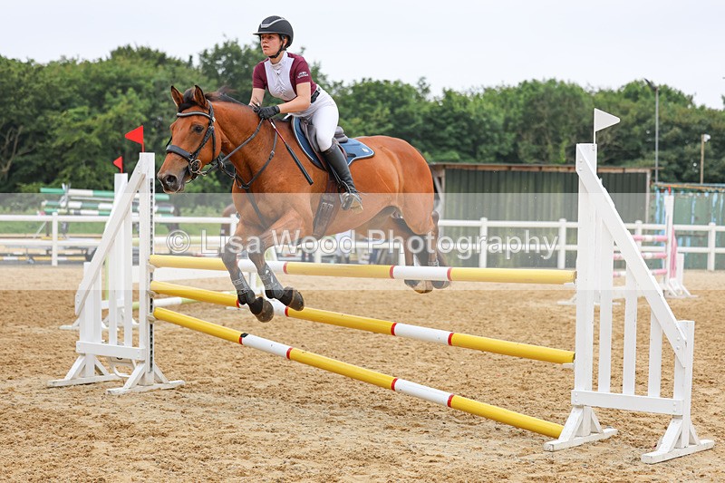 3E7A6410 - Class 8: Senior Newcomers/1.10m open