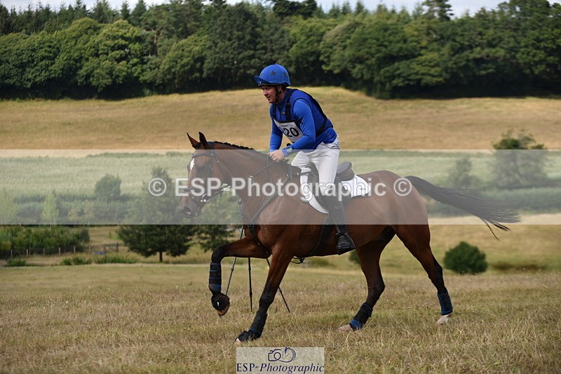 250802A-160232-07167 - E-220-Tim.Cheffings-LEOPOLD.BLOOM.M2S