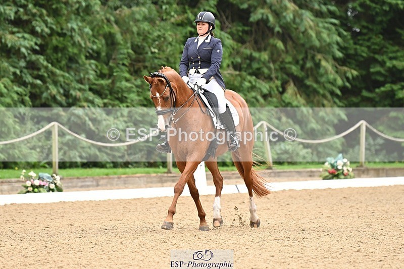 240811-102750-04740 - 156-Stacey.Escrig-Joie.De.Vivre