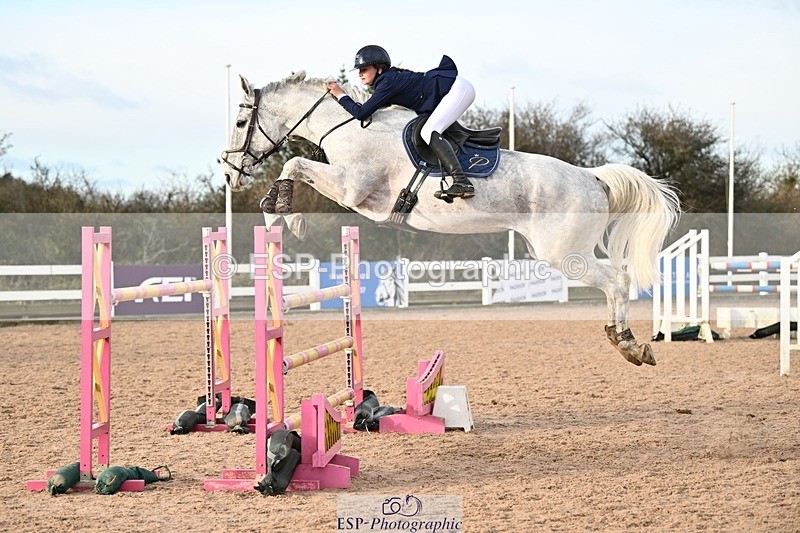 241208-135710-01844 - Cls 22 Foxhunter and 1.20m Open