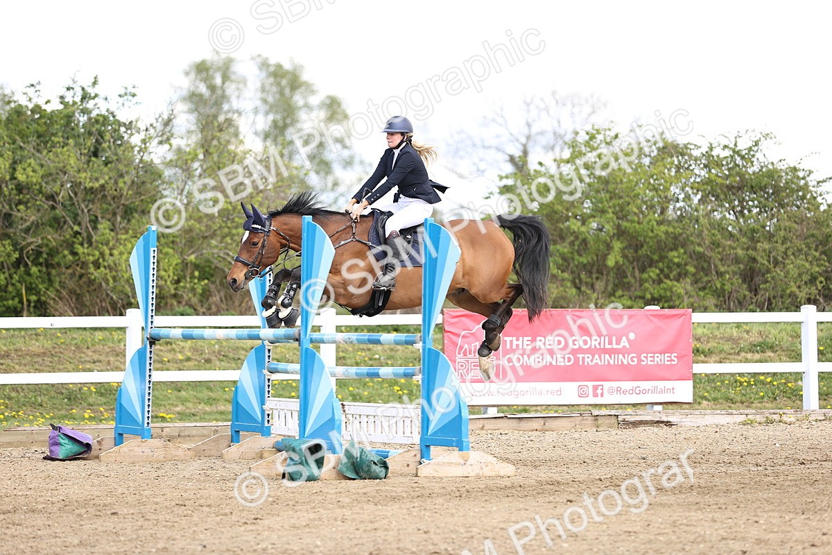 SBM_004058 - Class 17 - Senior Newcomers - 1.10m