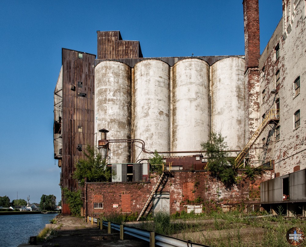 The Buffalo Grain Silos | Statuesque - The Buffalo Grain Silos