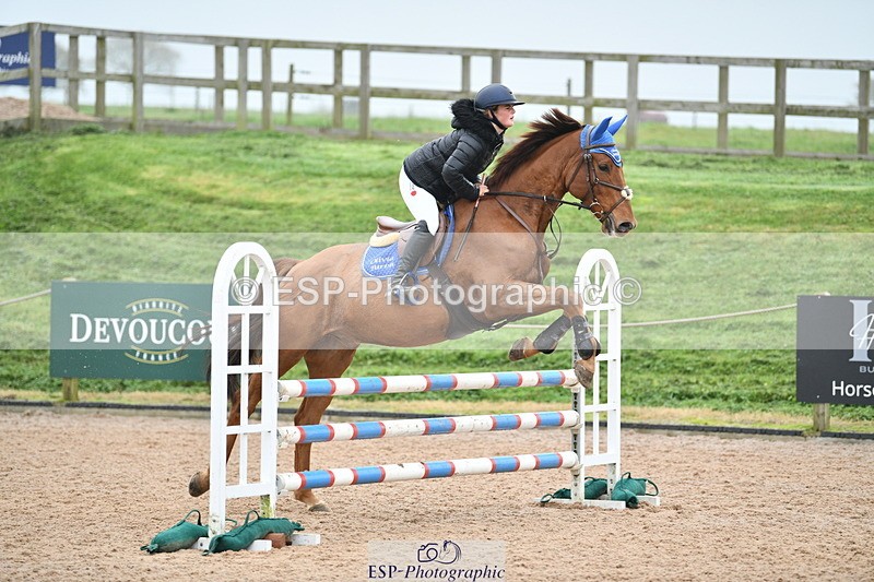 241102A-112359-04282 - SAT Cls 9 British Novice and 90cm Open