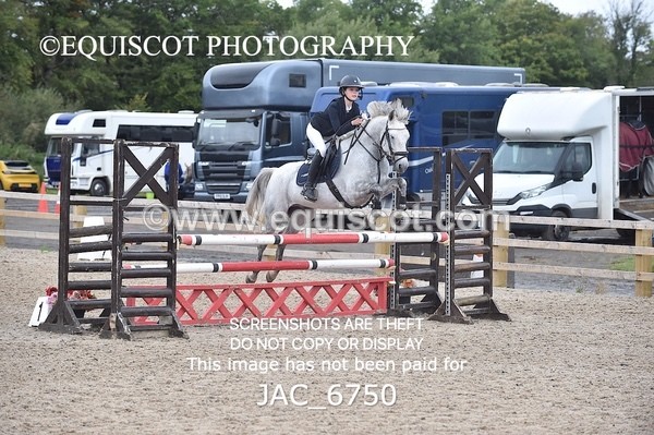 JAC_6750 - CLASS 17 SUN Pony Newcomers/ 1m Open