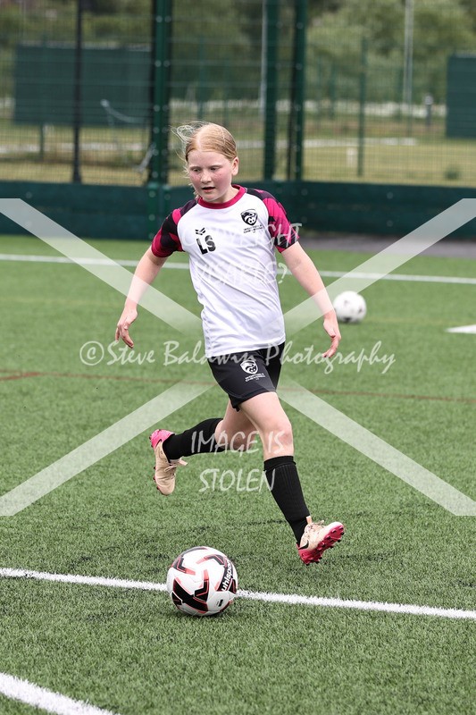 1DX31995 - Sat 6th U12 Girls