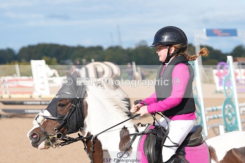 250921-095732-02065 - Cls 4 Pony British Novice and 80cm