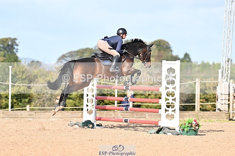 251005-105131-02878 - Cls 15 Foxhunter and 1.20m