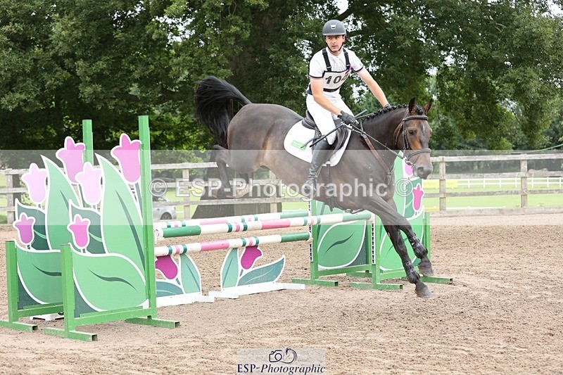 240803-102451-00549 - 104-Ollie_Martin-MIH_HUNTERS_BEAR