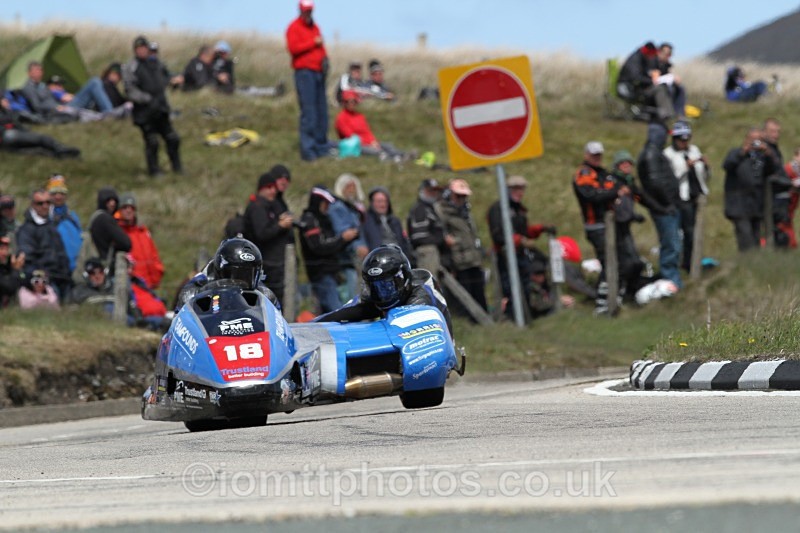 Alan Founds/ Tom Peters - Sure Sidecar Race 1