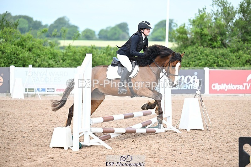 260523-100401-00198 - Cls 13 Clear Round 50cm