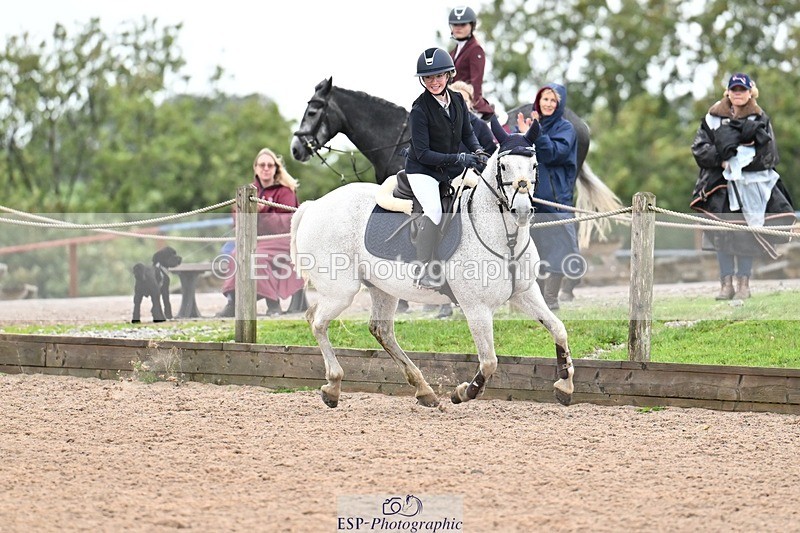 250920-154248-01778 - Cls 21 Pony Intro 80cm Derby