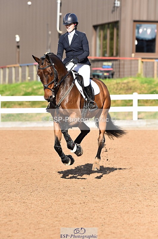 231014A-141050-05232 - Cls 15 1.05m Amateur Q 2nd R