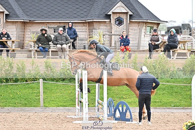 250414-101255-00023 - 70cm Round 1