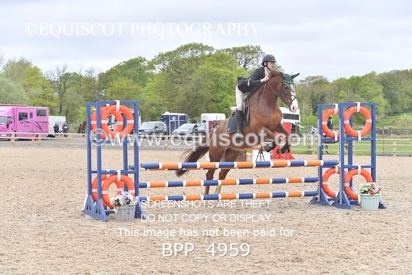 BPP_4959 - CLASS 24 SUN Senior BritiNovice/ 90cm Open