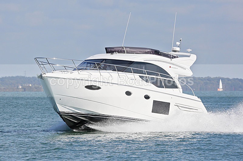 161002 UNNAMED - PRINCESS 49 Y92A2542 - Flybridge Cruisers