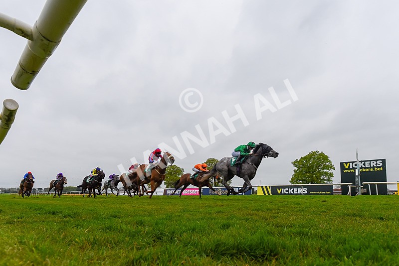 040524-Race 4-Star Of Lady M-8727 - Race 4